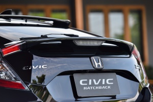 All-New Civic Hatchback 2017   ทรงสปอร์ตยั่วใจเผยกำลังเต็มที่
