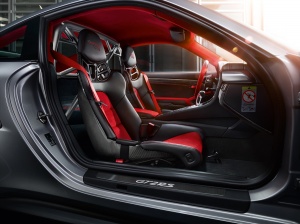 New Porsche 911 GT2 RS  พลังจัดจ้าน 700 แรงม้า..ช่วงล่างสไตล์รถแข่ง