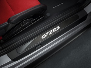 New Porsche 911 GT2 RS  พลังจัดจ้าน 700 แรงม้า..ช่วงล่างสไตล์รถแข่ง