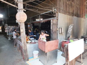 ตลาดเก้าห้อง 100ปี สุพรรณบุรี ปิดฉากตำนานตลาดเก่า...ที่่ถูกหลงลืม 