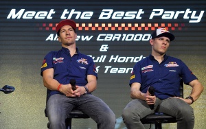   CBR1000RR รุ่นใหม่ สปอร์ตสายพันธ์แรงดีไซน์เฉียบ 