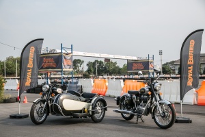 รอยัล เอนฟิลด์ จัดเวิร์กชอป   ชวนสาวขี่รถสไตล์ “ผู้หญิงก็ซิ่งได้”